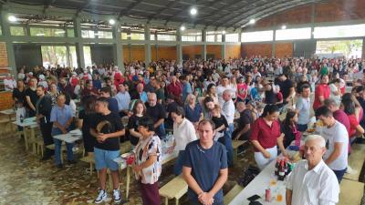 LS: Movimento Lareira realizou a 5Âª ediÃ§Ã£o do Porco a Paraguaia